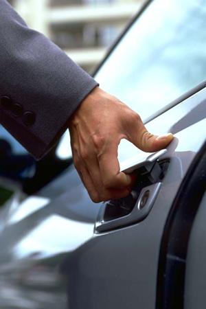 中古市場でも人気のルノー買取は大阪にある専門店で