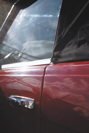 ボディカバー使用で愛車を長く綺麗に保つ